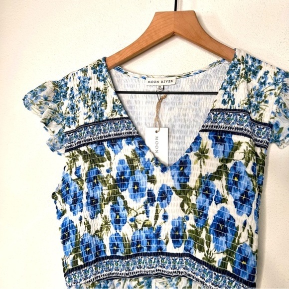 Moon River Floral Smocked Maxi Dress, Blue Multi, size XS NWT - Picture 5 of 6